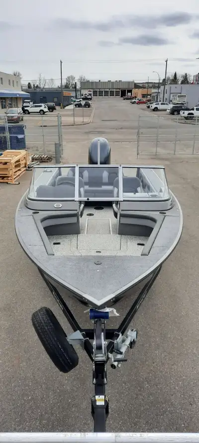 2022 MirroCraft 1866 Dual Impact. (Dealer demo). Very low hours. Yamaha F200 main. Yamaha 9.9 high t...