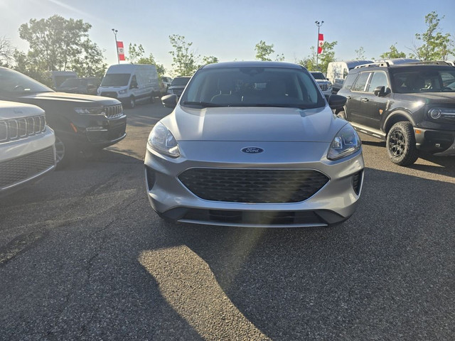 2022 Ford Escape SE AWD | HTD SEATS HTD STR WHL | BLIND SPOT in Cars & Trucks in Calgary - Image 2