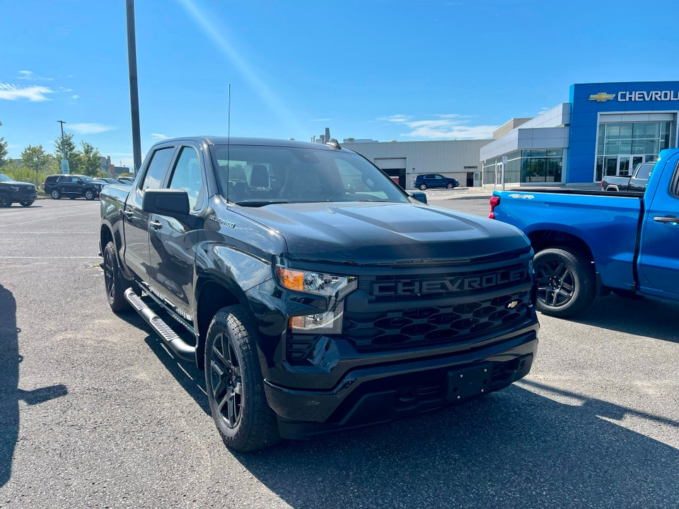 2022 Chevrolet Silverado 1500 Custom