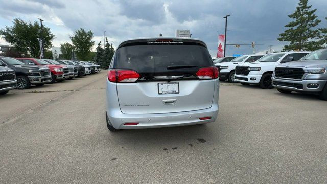 2024 Chrysler Grand Caravan SXT | Heated Seats | Apple CarPlay in Cars & Trucks in Edmonton - Image 3