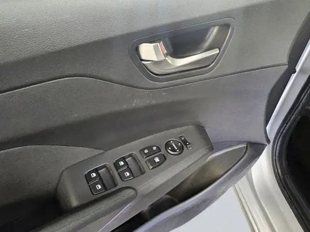 2019 Hyundai Accent PREFRRED / SE 5-Door dans Autos et camions dans Ville de Montréal - Image 18