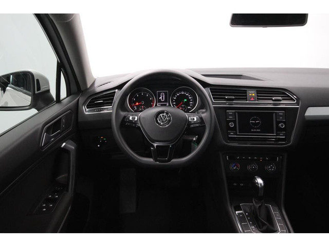 2021 Volkswagen Tiguan TRENDLINE / 2.0 TSI / 4 MOTION in Cars & Trucks in Lévis - Image 3