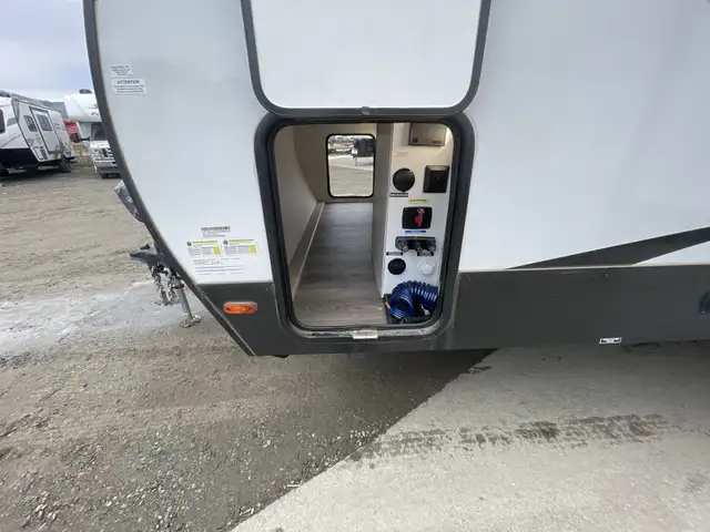 2024 Alta 2210MBH  in Travel Trailers & Campers in Kamloops - Image 10