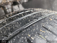 Engine: V6 Cylinder Engine 3.3L L/100Km City: 12.3 L/100Km Hwy: 9.5 Safety Equipment ABS And Driveli... (image 6)