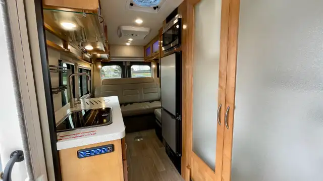 2021 Coachmen Beyond 22C in RVs & Motorhomes in Victoria - Image 6