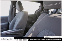 2024 Chrysler Pacifica Touring Experience the Chrysler Pacifica Touring with only 17217 km on the od... (image 8)