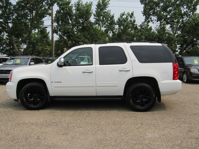 2009 GMC Yukon SLT-8 PASS-LEATHER *FINANCING AVAILABLE* in Cars & Trucks in Calgary - Image 3