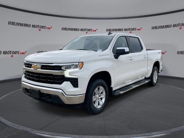 2022 Chevrolet Silverado 1500 LT in Cars & Trucks in Hamilton