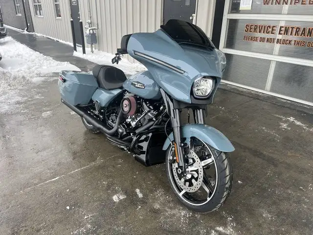 2024 Harley-Davidson FLHX - Street Glide in Sport Touring in Winnipeg - Image 6