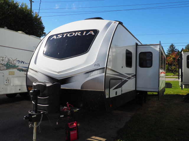 Keystone Astorai  2703RB  with King Bed  and rear bath in Travel Trailers & Campers in Kitchener / Waterloo - Image 2