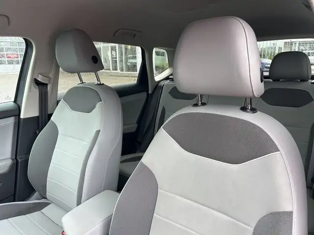 2024 Volkswagen Taos Comfortline 4MOTION - HEATED SEATS / REMOTE in Cars & Trucks in Calgary - Image 15