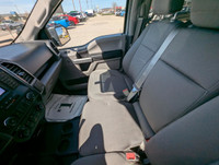 Come finance with us. Apply at stonebridgeauto.com 2018 Ford F150 XLT with 153000km. 5.0L V8 4x4. Cl... (image 9)