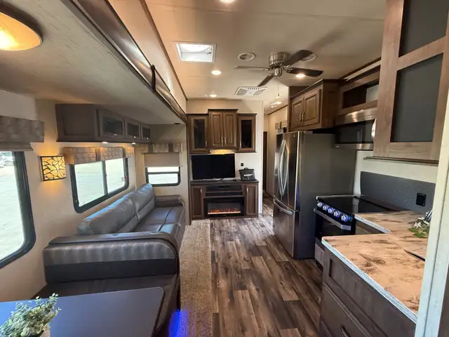 2019 Forest River Sandpiper 404QBWD  in Park Models in St. Albert - Image 19