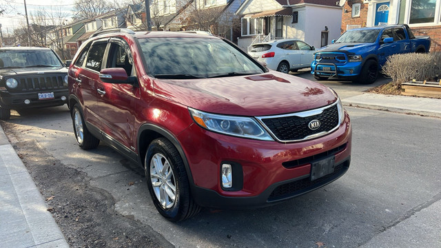 2014 Kia Sorento AWD LX in Cars & Trucks in City of Toronto - Image 3