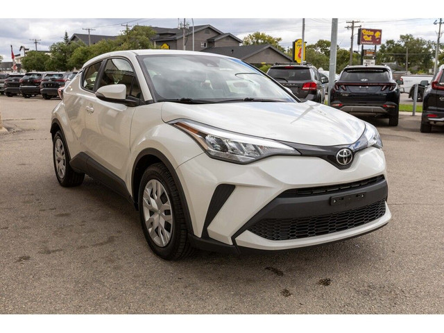 2021 Toyota C-HR LE | ADAPTIVE CRUISE | CARPLAY | BACKUP CAMERA! in Cars & Trucks in Winnipeg - Image 2