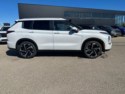 2024 Mitsubishi Outlander SEL in Cars & Trucks in Calgary - Image 4