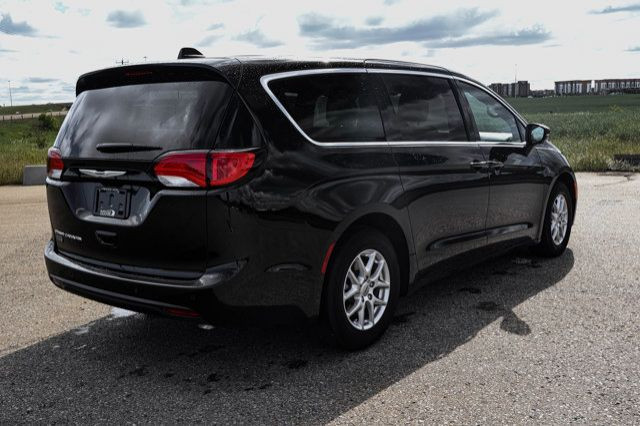 2025 Chrysler Grand Caravan SXT in Cars & Trucks in Strathcona County - Image 4