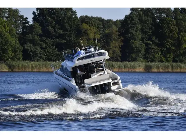 2025 Parker Monaco Flybridge in Powerboats & Motorboats in Québec City - Image 9