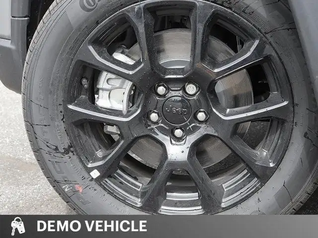 2024 Jeep Compass Altitude | 2.0L Turbo | Driver Assist Group in Cars & Trucks in Tricities/Pitt/Maple - Image 10