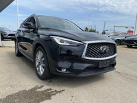 CLEAN CARFAX, Heated Front Seats, Back up Camera, Dual Screen Display, PANORAMIC SUNROOF, Power Tail... (image 5)