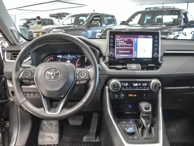 2022 Toyota RAV4 Limited in Cars & Trucks in Calgary - Image 15