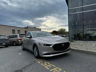2022 Mazda Mazda3 GS LUXE Toit ouvrant Mags Cuir Volant chauffan