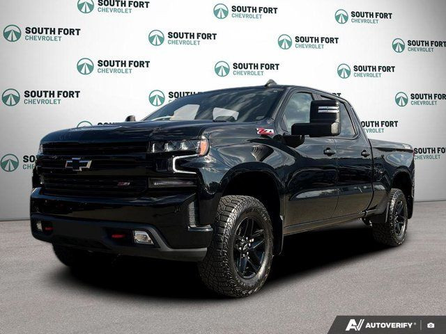 2022 Chevrolet Silverado 1500 LTD LT Trail Boss 4WD Crew Cab in Cars & Trucks in Strathcona County
