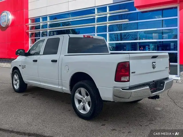 2023 Ram 1500 Classic SLT | Hemi V8 | Trailer Tow Pkg. | 20 in Cars & Trucks in Guelph - Image 5