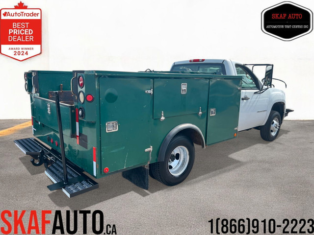 2007 GMC Sierra 3500! SERVICE BOX! ONE OWNER! LOW KM! in Cars & Trucks in Mississauga / Peel Region - Image 4