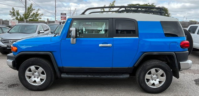 2007 Toyota FJ Cruiser in Cars & Trucks in Mississauga / Peel Region - Image 2
