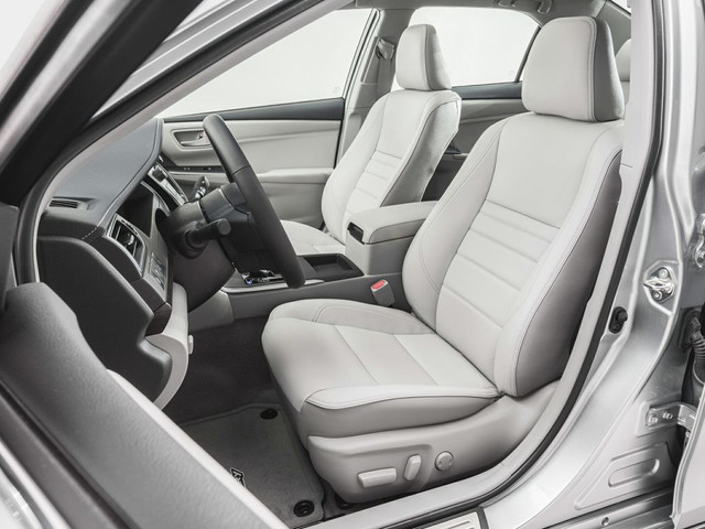 2016 Toyota Camry XLE NAVIGATION | KEYLESS ENTRY | MOONROOF in Cars & Trucks in City of Toronto - Image 3