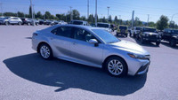 Front Wheel Drive. Cloth Interior. Touchscreen. Bluetooth. Rear View Backup Camera. USB Input(s). Au... (image 1)