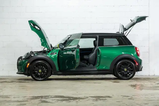 2022 MINI 3 Door Cooper SE 3 Door 100% électrique | Esprit in Cars & Trucks in City of Montréal - Image 6
