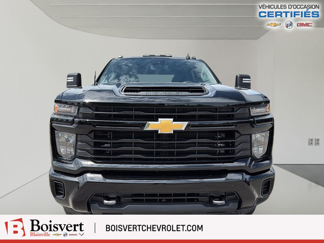 Chevrolet SILVERADO 2500HD CUSTOM/CREW/4X4/DIESEL/JANTES/CAMERA/ in Cars & Trucks in Laval / North Shore - Image 2