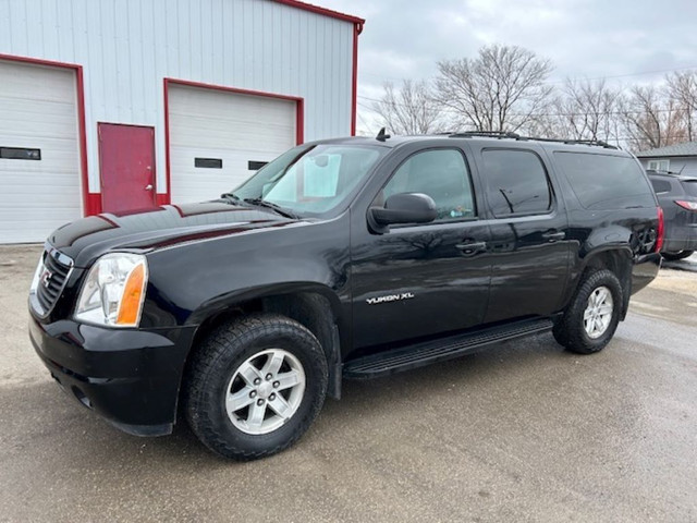 2013 GMC Yukon XL in Cars & Trucks in Winnipeg