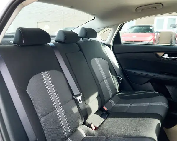 2022 Kia Forte EX | Charging Pad | Apple CarPlay | Heated Wheel in Cars & Trucks in Edmonton - Image 22