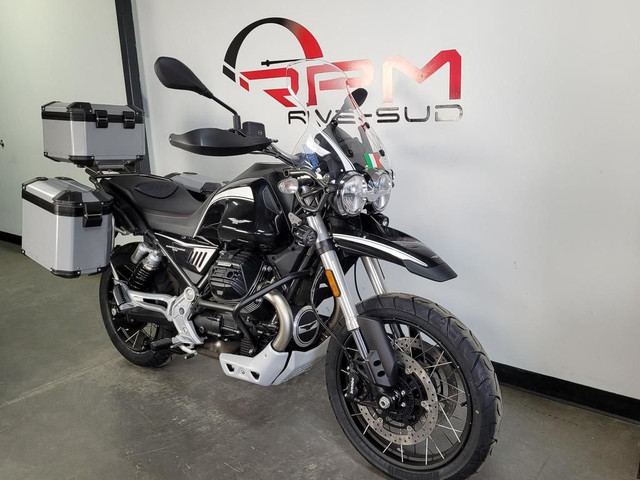 2023 Moto Guzzi V85 TT in Sport Bikes in Lévis - Image 2