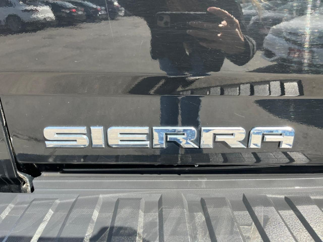  2018 GMC Sierra 1500 4WD|SLT|CREW CAB| SHRTBOX|CLEAN|FORD|RAM|C in Cars & Trucks in St. Catharines - Image 4