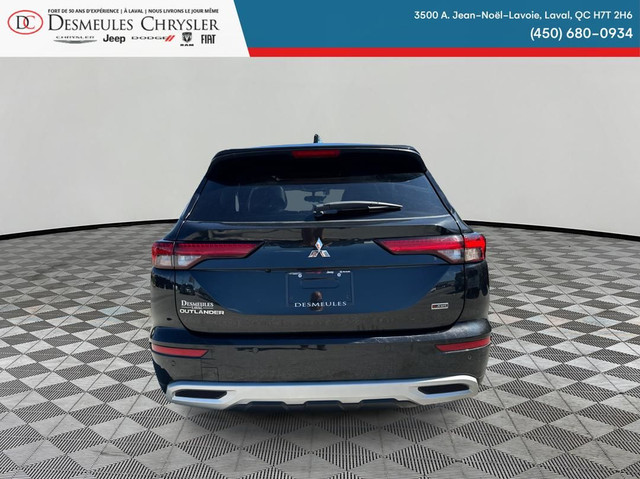 2022 Mitsubishi Outlander Black Edition awd Navigation Toit ouvr dans Autos et camions  à Laval/Rive Nord - Image 4