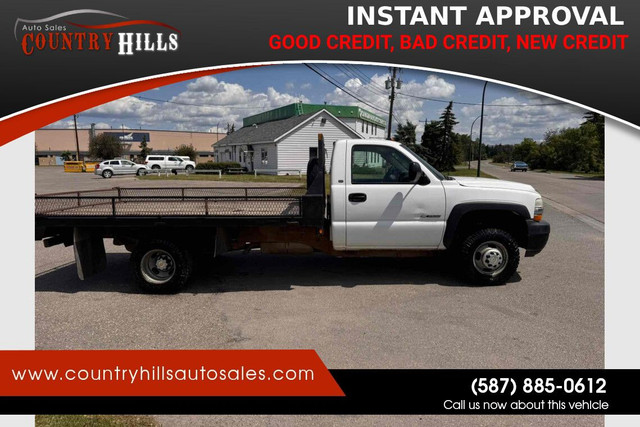 2001 Chevrolet Silverado 3500 LS Flat Deck V8 in Cars & Trucks in Calgary - Image 3