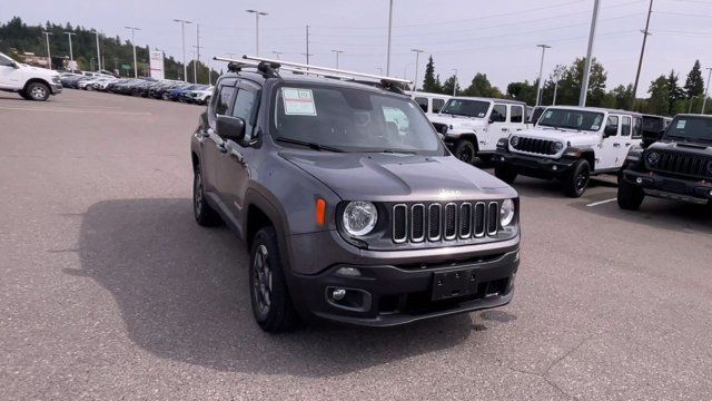 2016 Jeep Renegade North | 4X4 | Backup Camera | Bluetooth in Cars & Trucks in Prince George - Image 4