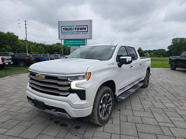 2022 Chevrolet Silverado 1500 in Cars & Trucks in Ottawa