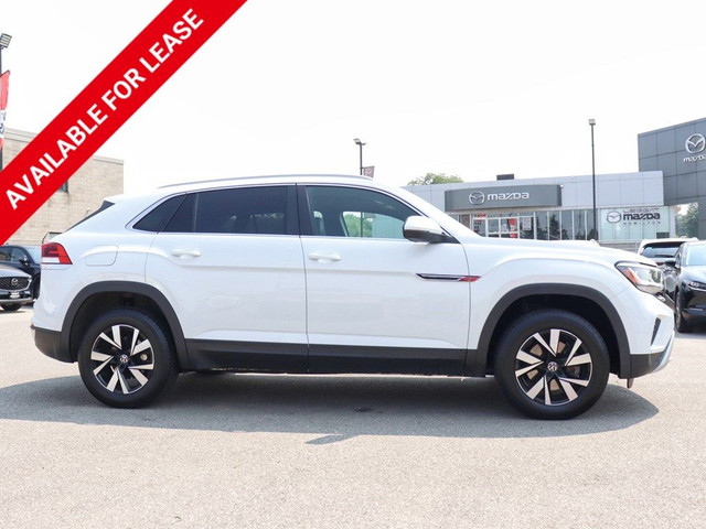 2020 Volkswagen Atlas Cross Sport Comfortline 2.0 TSI 4MOTION in Cars & Trucks in Hamilton - Image 3