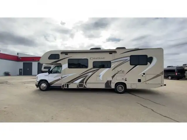 2021 Thor Motor Coach Chateau 28Z in RVs & Motorhomes in Edmonton - Image 7