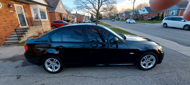 2011 BMW 3 Series Premium in Cars & Trucks in Hamilton - Image 4