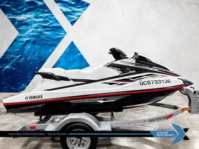 VX DELUXE À VENDRE Yamaha Waverunner VX Deluxe 2018 chez Motoplex! Saisissez l’été à pleine vitesse...