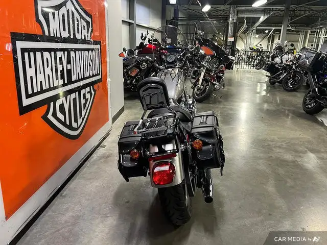 2009 Harley-Davidson XL883L SUPERLOW in Street, Cruisers & Choppers in Calgary - Image 5
