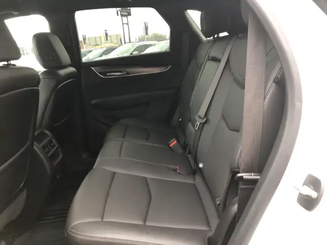 2020 Cadillac XT5 Luxury FWD in Cars & Trucks in London - Image 12