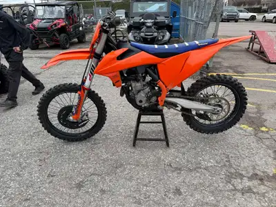 KTM 350 SX-F 2021, en parfaite condition , verifier et preparer pour la prochaine saison la KTM 350...