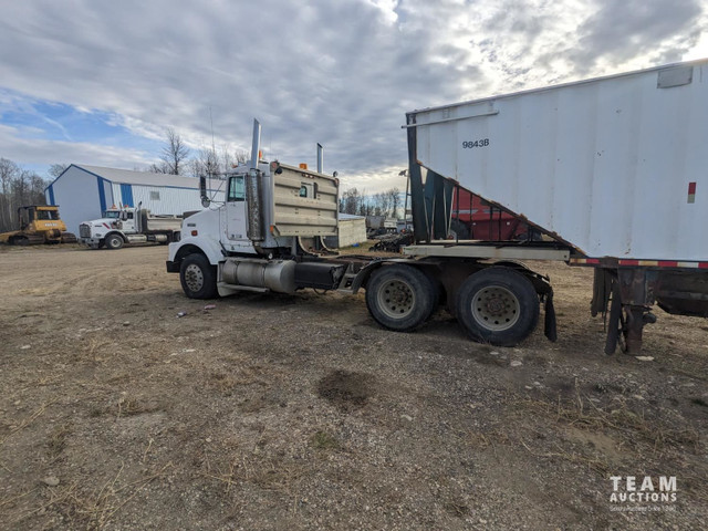 1992 Kenworth T/A Day Cab Truck Tractor T800 in Heavy Trucks in Edmonton - Image 4